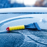 Gratte-vitre 26cm SHELL