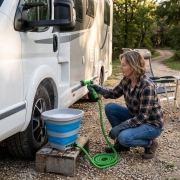 Seau pliable avec pompe et pistolet intégrées 15 L TRIGANO